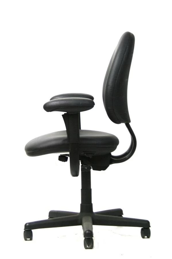 Criterion Chair By Steelcase - Madison Seating 5 Criterion Chair By Steelcase - Madison Seating - Image 3